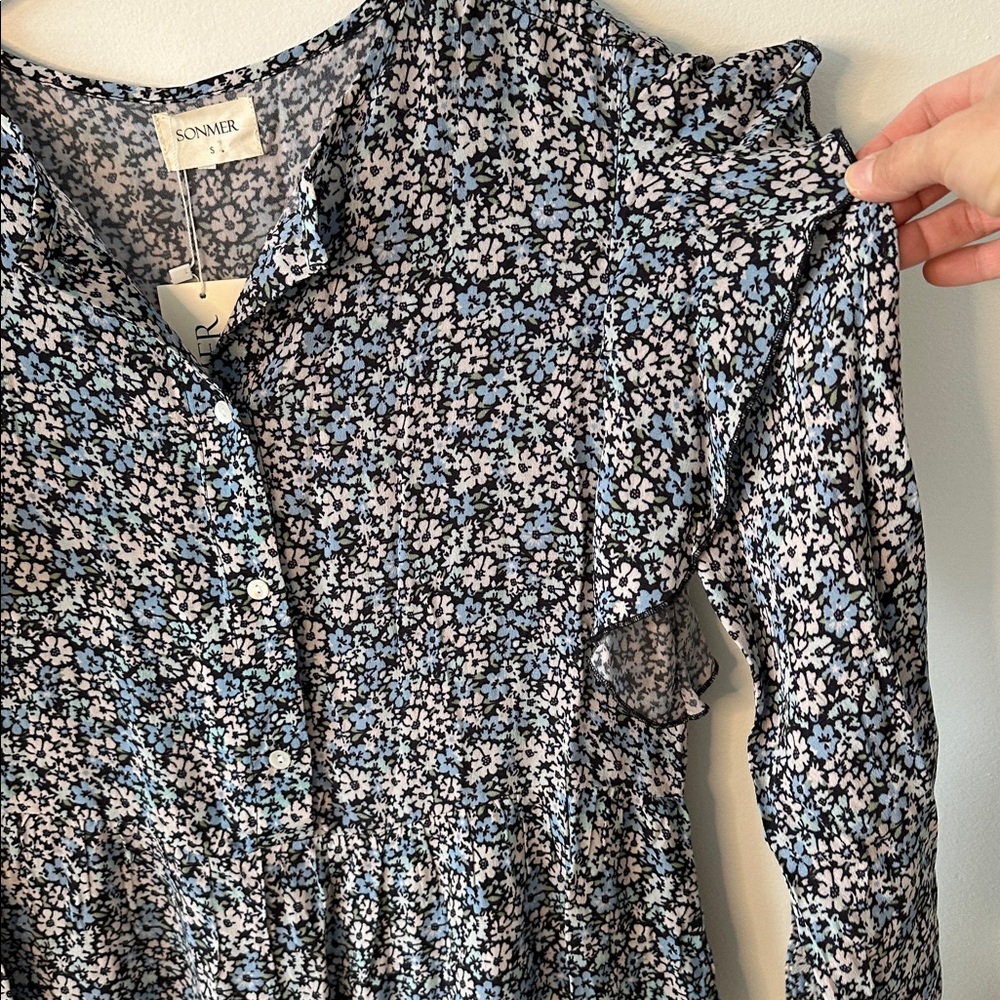 Sonmer Ruffle Sleeve Floral Dress NWT - Picture 3 of 8